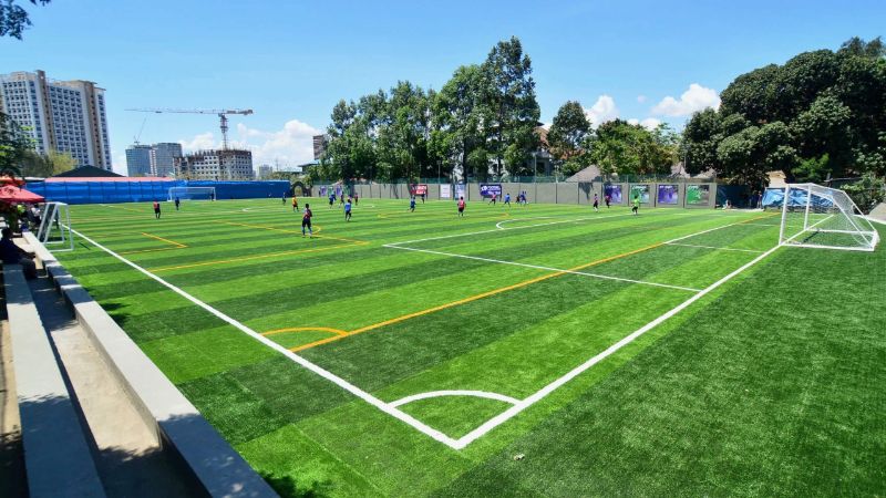 Bảng giá cỏ nhân tạo sân bóng đá mini từ 70.000đ – 230.000VNĐ/m2 